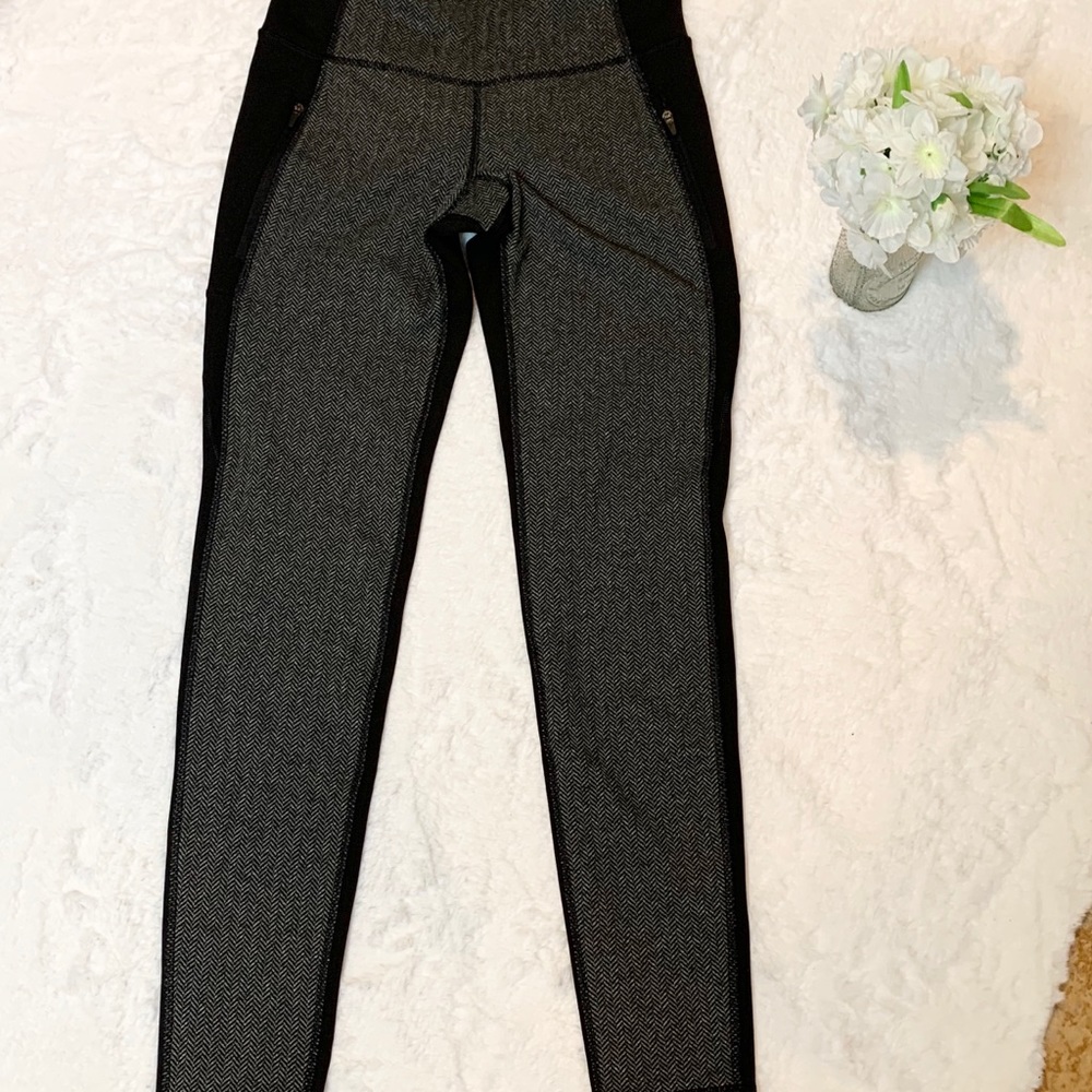 Old Navy Active Leggings Chevron Black EUC Sz S
